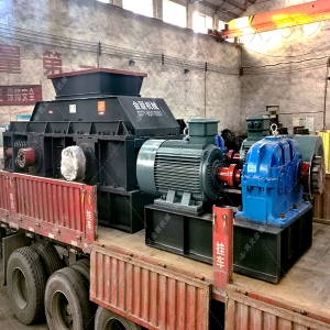單臺大型對輥式制砂機設備發貨圖片