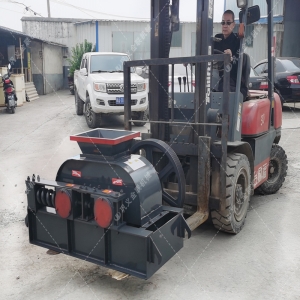 2PCG400X250小型玻璃破碎機發往烏魯木齊