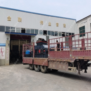 2PG1200x800型對輥制砂機發貨 單臺制砂機發往陜西