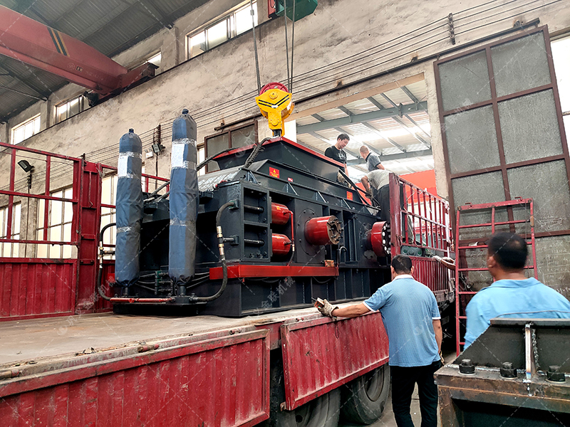 如何通過液壓對輥破碎機(jī)實(shí)現(xiàn)石英石的2mm準(zhǔn)確破碎? 如何通過液壓對輥破碎機(jī)實(shí)現(xiàn)石英石的2mm準(zhǔn)確破碎?