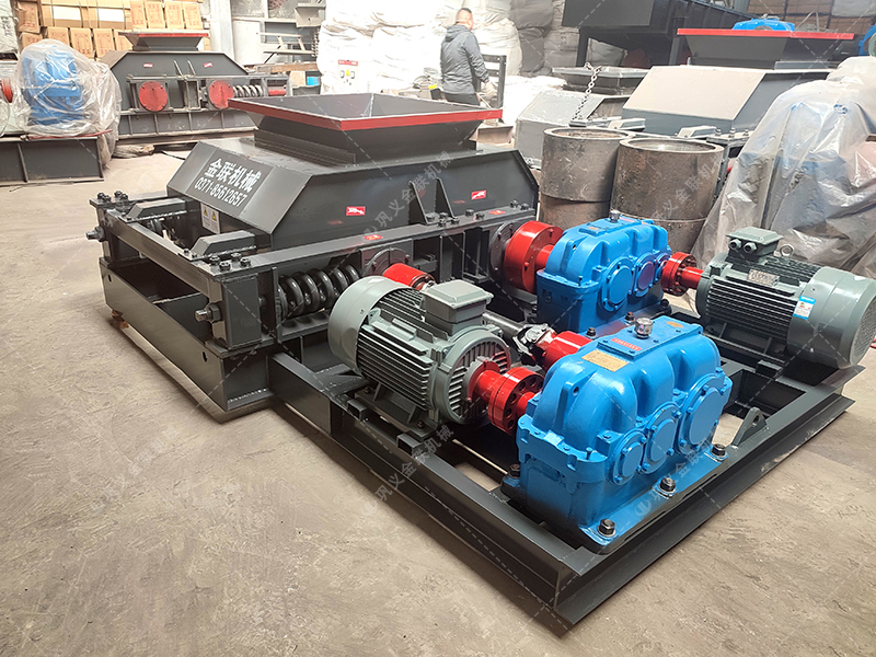 雙齒輥破碎機處理含雜原煤：專業優勢究竟比傳統設備強在哪？